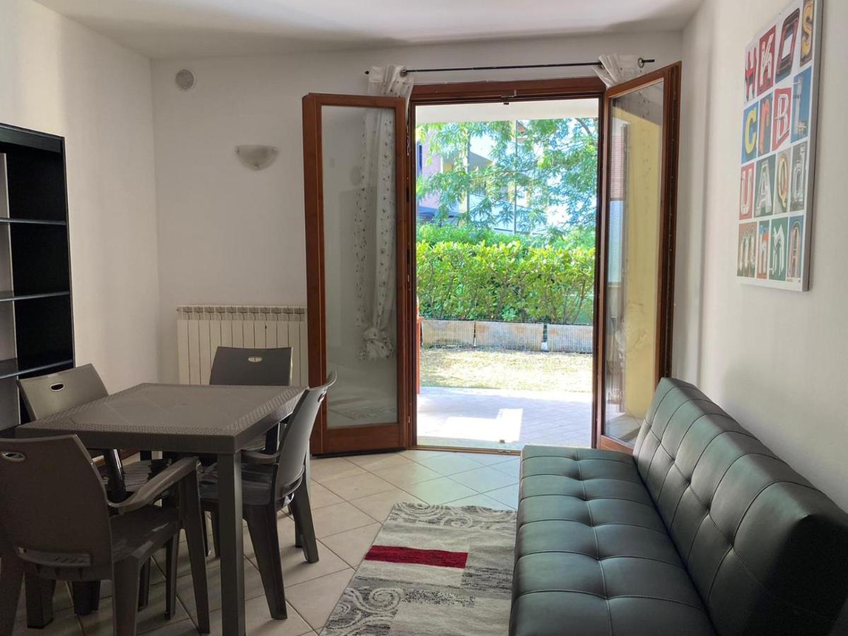 Appartamento Il Faro Con Giardino In Residence Con Piscina Desenzano del Garda Exterior photo