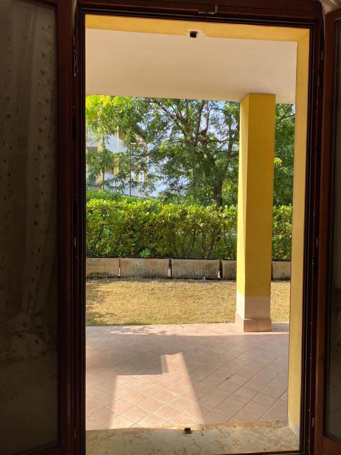 Appartamento Il Faro Con Giardino In Residence Con Piscina Desenzano del Garda Exterior photo